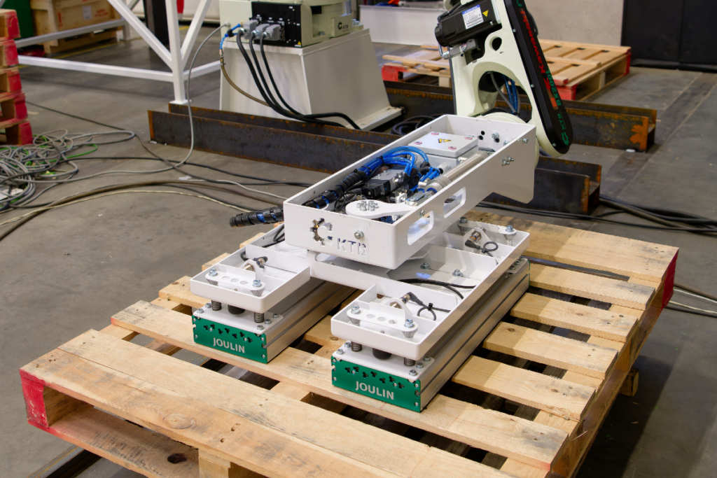 robot met slim transport- en buffersysteem