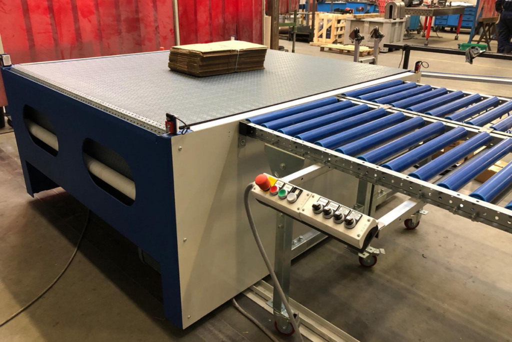 Conveyor met Dwarstransport – Flexibel Transport van Karton & Papier