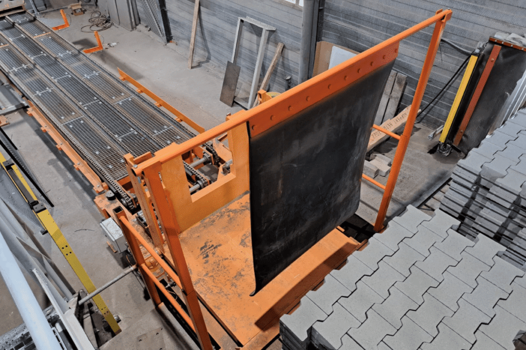 Kantelaar voor pallets bij het logisitieke transport proces