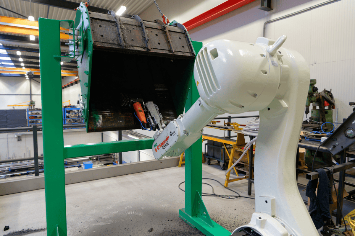 Schoonmaak robot productie machines en mallen